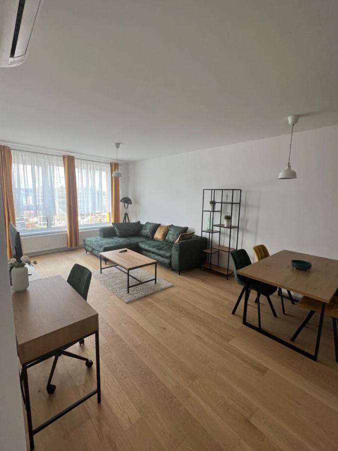 New Downtown Apartment Couple Minute From The Old Town Bratislava Eksteriør bilde