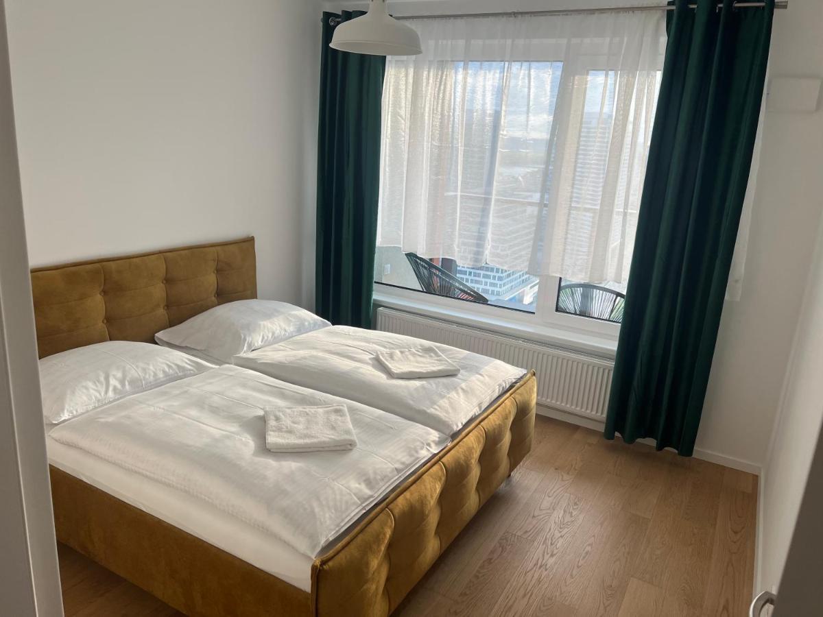 New Downtown Apartment Couple Minute From The Old Town Bratislava Eksteriør bilde