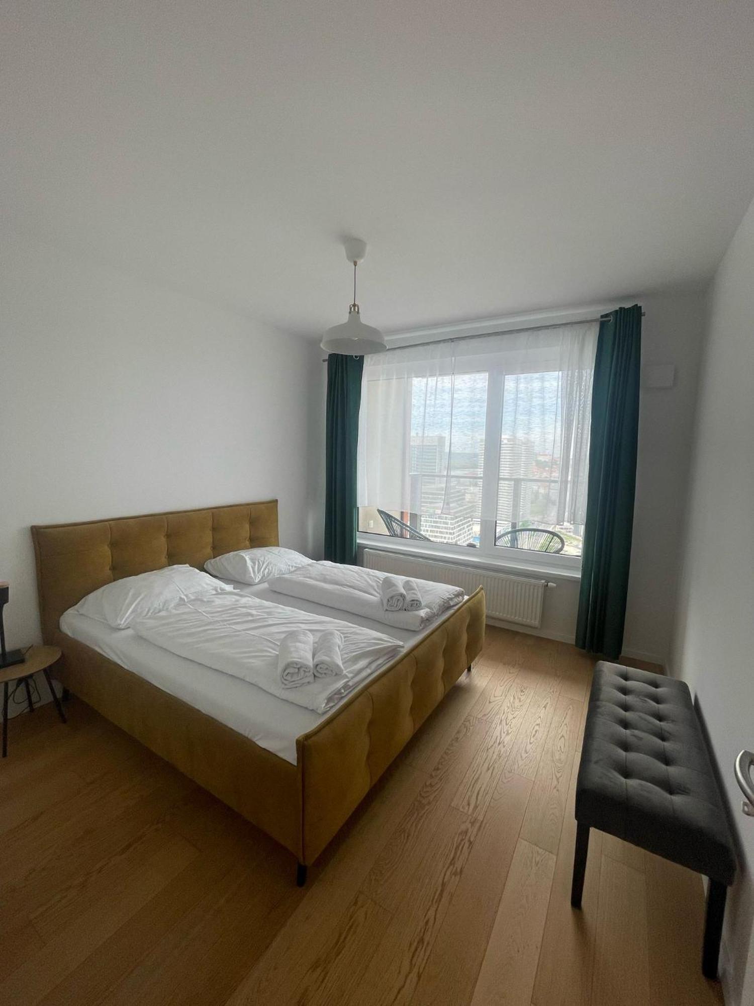 New Downtown Apartment Couple Minute From The Old Town Bratislava Eksteriør bilde