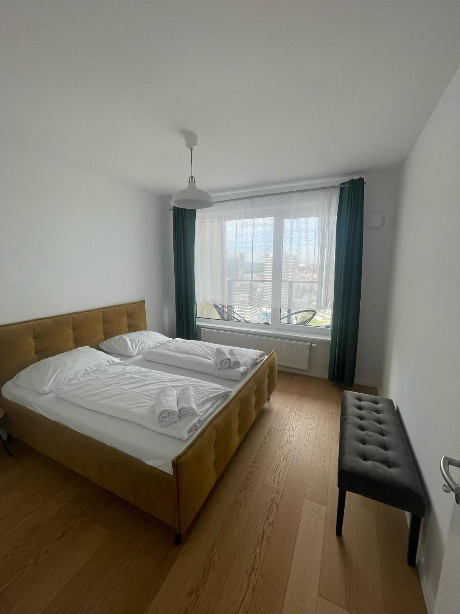 New Downtown Apartment Couple Minute From The Old Town Bratislava Eksteriør bilde